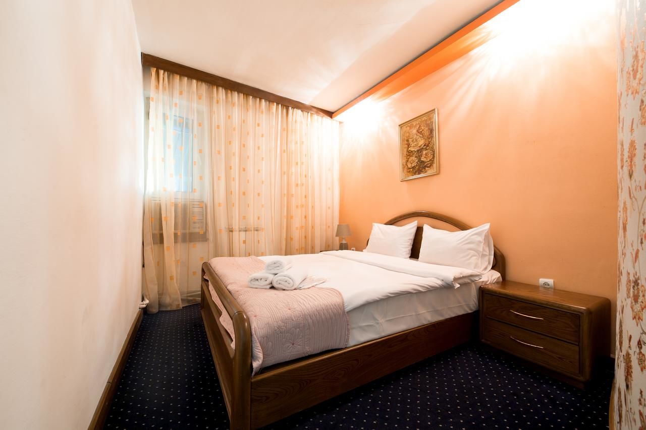 Отель No Problem Hotel at Glinka Street Ереван-26