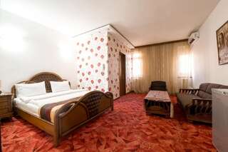 Отель No Problem Hotel at Glinka Street Ереван Двухместный номер с 1 кроватью-9
